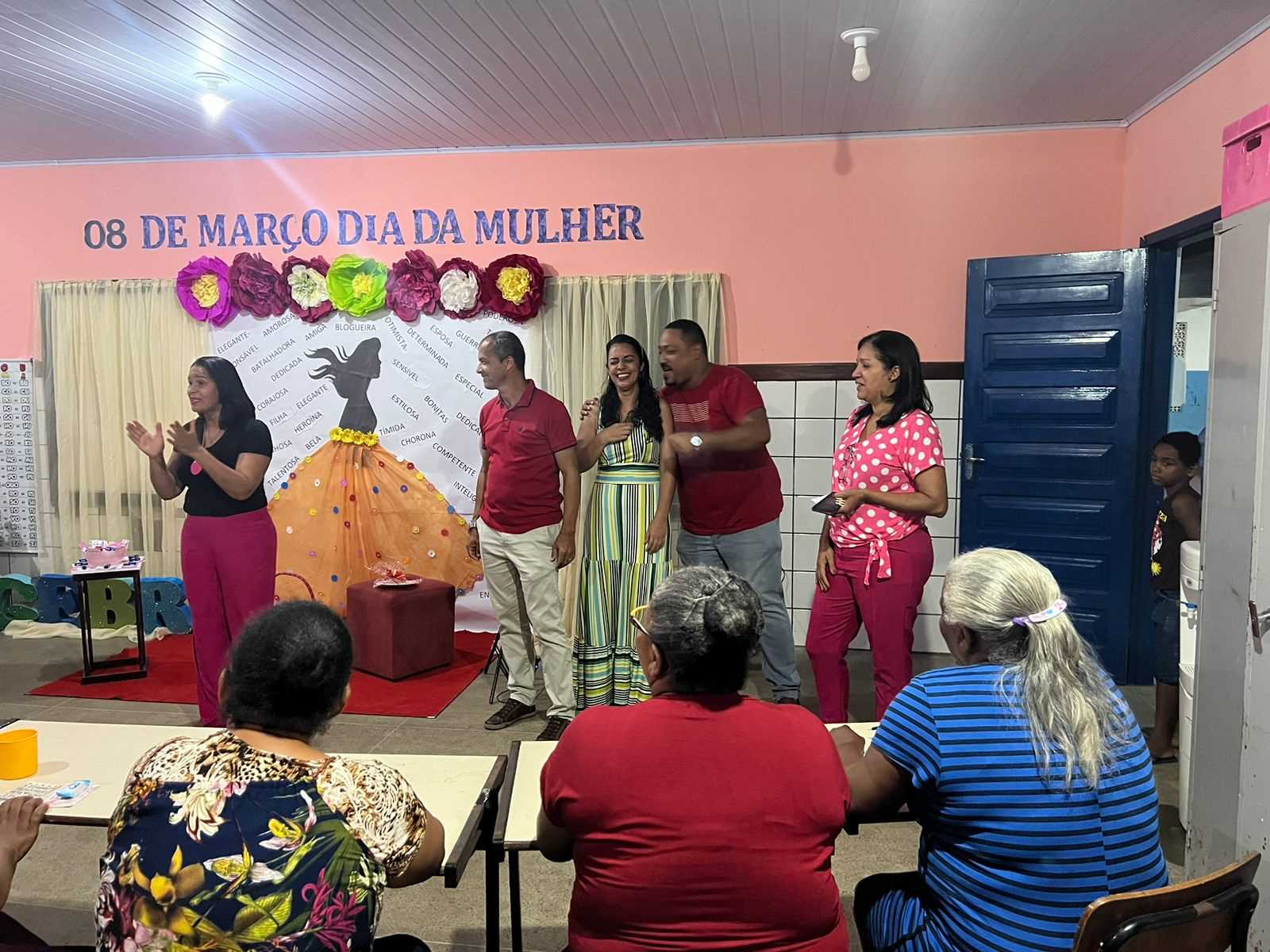 Camacã: EJA promove Projeto Mulher Beleza numa noite memorável